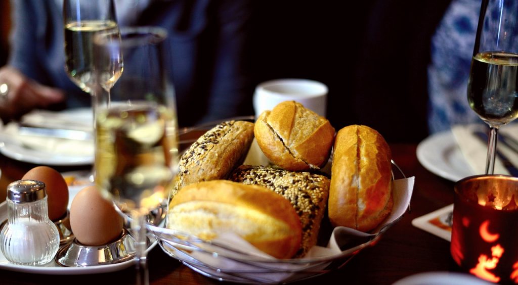 breakfast, bun, sparkling wine-3855733.jpg